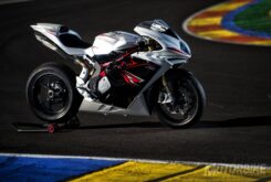 Rivales de la BMW S 1000 R HP4 - Motorbike Magazine