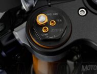 Face to face: Yamaha MT-10 vs Yamaha YZF-R1 22 Yamaha YZF R1 2015