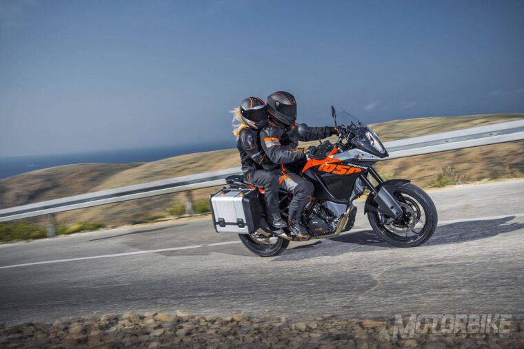 Face to face: KTM 1050 Adventure vs Suzuki V-Strom 1000 - Motorbike Magazine