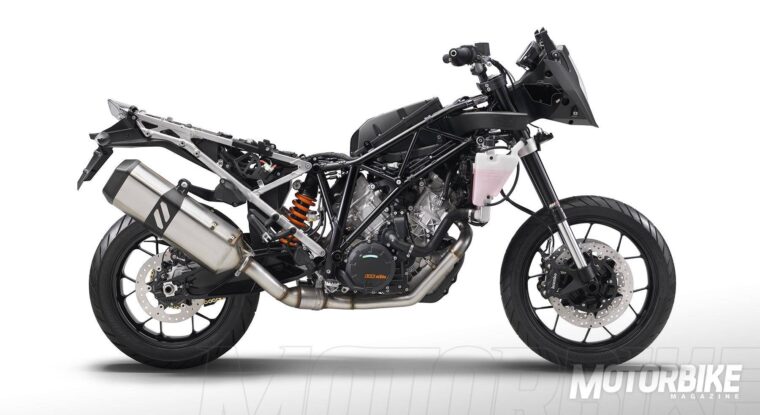 Face to face: KTM 1050 Adventure vs Suzuki V-Strom 1000 - Motorbike Magazine