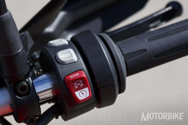 BMW S 1000 XR- Motorbike Magazine