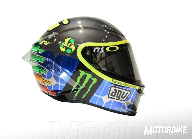Valentino Rossi casco Mugello AGV 2015 vr46mirror