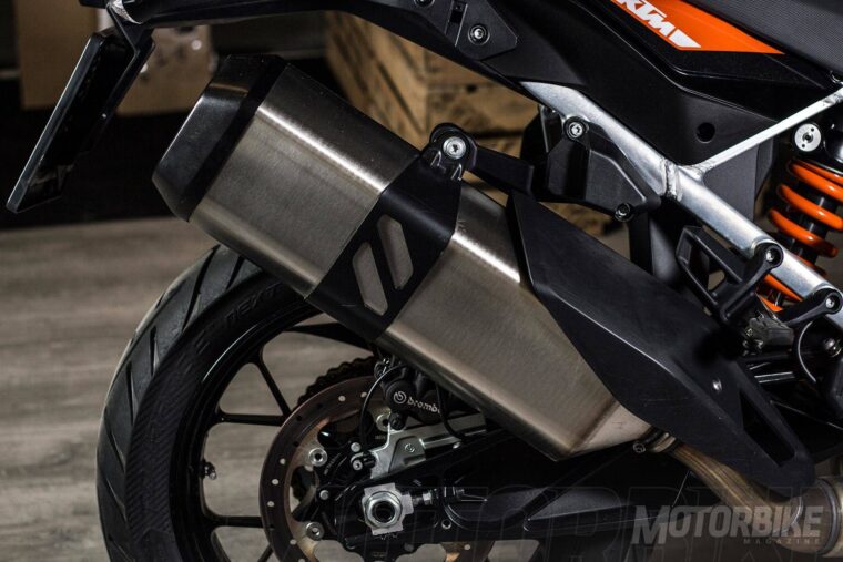 KTM 1050 Adventure MBK6 - Escape