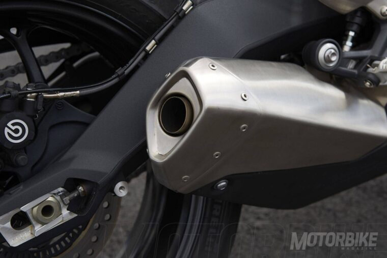 Triumph-Street-Triple_11