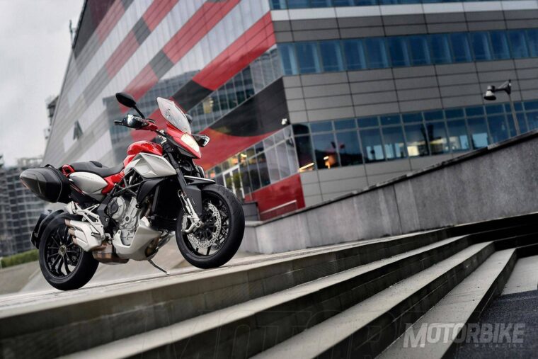 MV-Agusta-Stradale-800_18