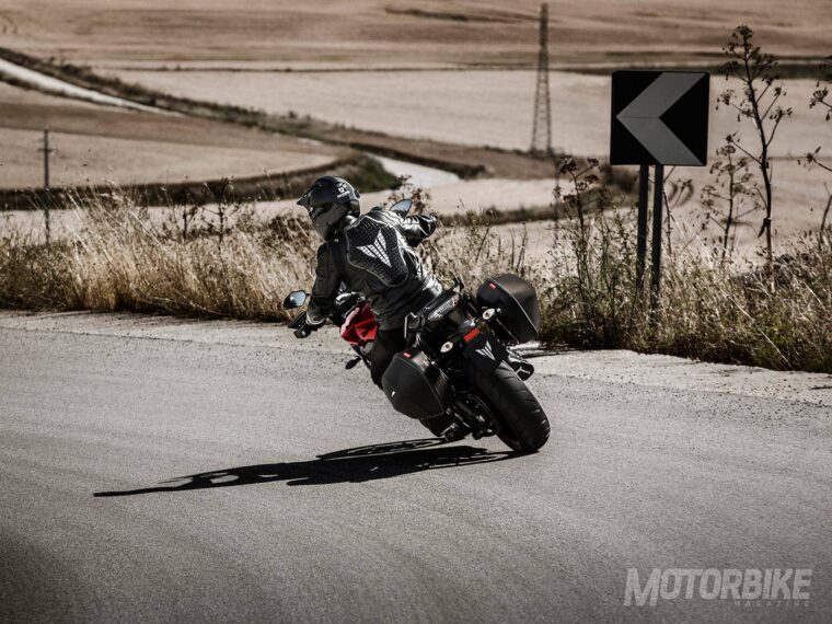 Yamaha-MT-09-Tracer_3