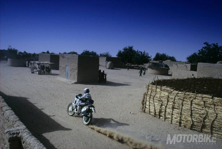 1986 Paris Dakar - Cyril Neveu - Honda NXR750 Africa Twin