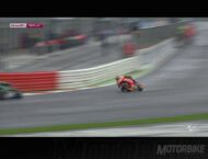 MotoGP Silverstone 2015. Caída de Marquez; el título de Rossi está más cerca 5 Marc Marquez Caida Silverstone MotoGP 2015