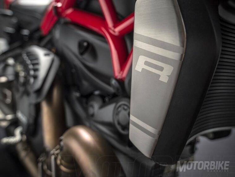1-Teaser Monster 1200 R