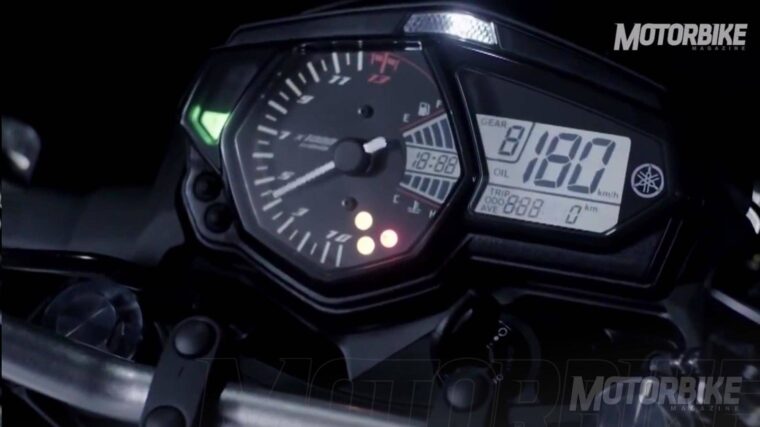 Video Yamaha MT-03 2016