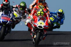 Gaviotazo para Andrea Iannone en el GP de Australia 19 Andrea Iannone Gaviota GP Australia 2015