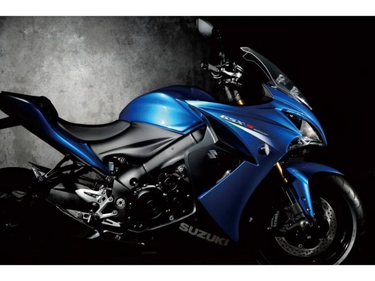 GSX-S1000FAL6_Action_1A_3