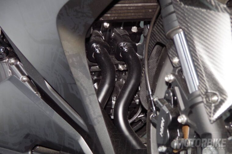 Honda CBR300RR 2016 Tokio 04