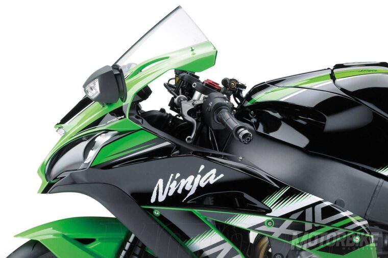 Kawasaki-ZX10-R-2016-15