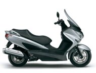 Suzuki Burgman 125 7