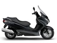 Suzuki Burgman 125 8