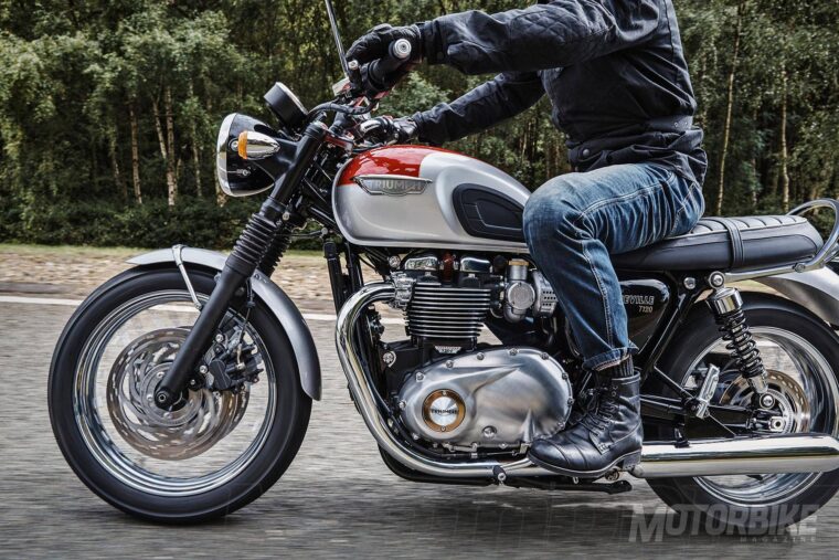 Triumph-Boneville-T120_17