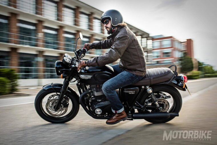 Triumph-Boneville-T120_19