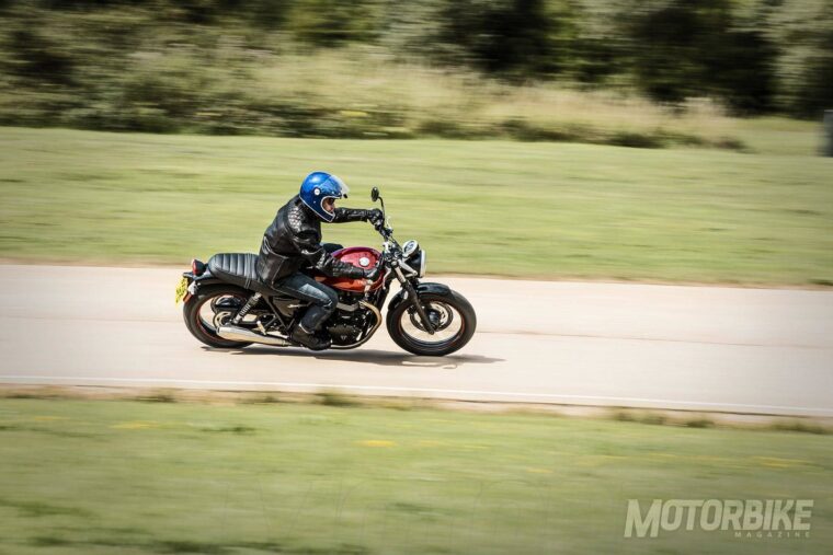 Triumph-Street-Twin-2016_16