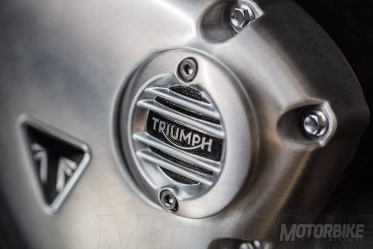 Triumph-Thruxton_15