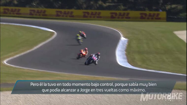 Valentino Rossi 2015 MotoGP Malasia - Adelantamiento14