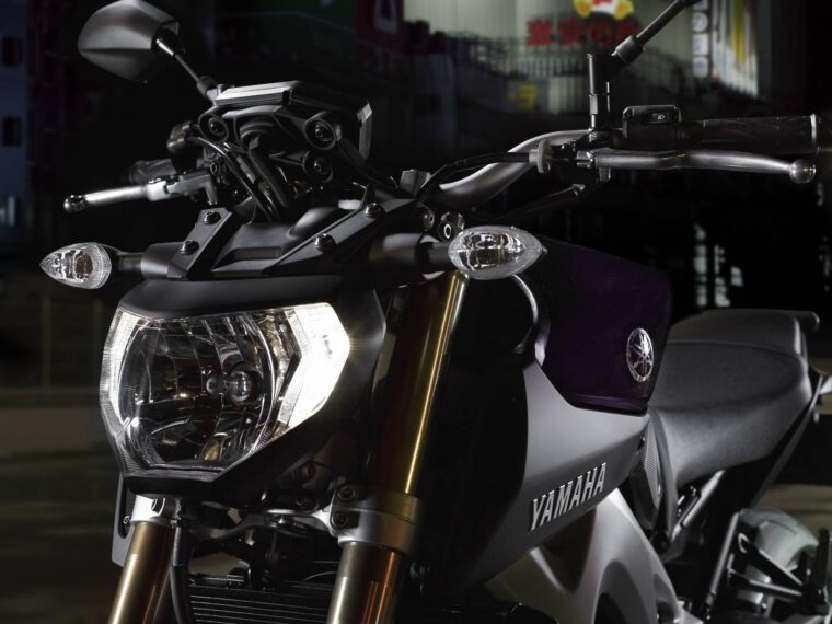 Yamaha-MT-09-11