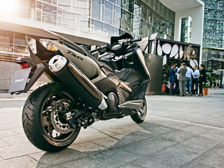 Yamaha-TMax-2015-14