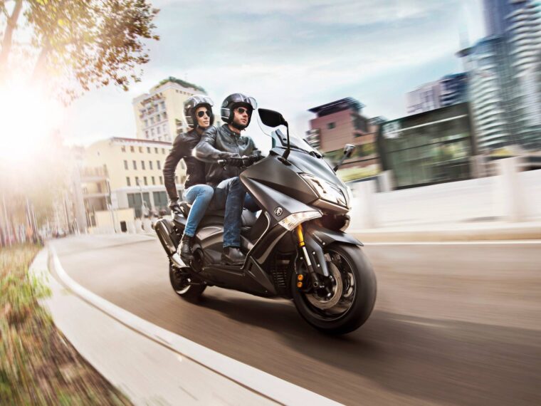 Yamaha-TMax-2015-29