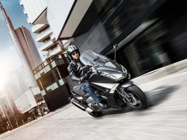 Yamaha-TMax-2015-32