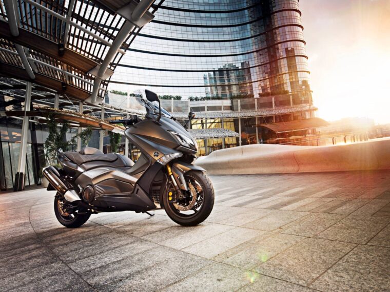 Yamaha-TMax-2015-33
