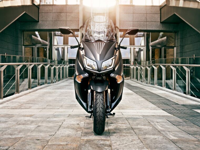 Yamaha-TMax-2015-36
