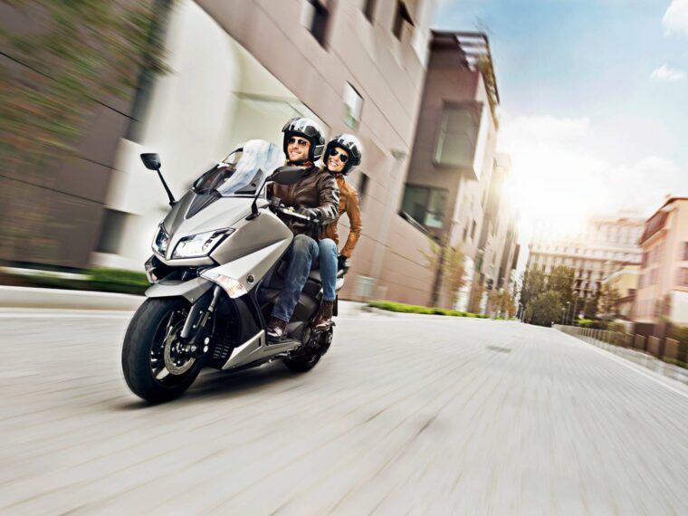 Yamaha-TMax-2015-8