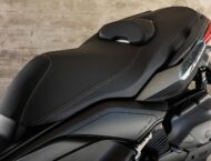 Yamaha XMAX 400 15