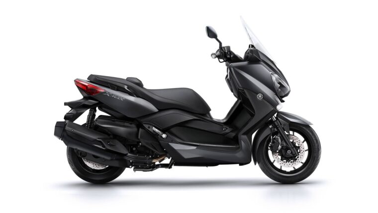 Yamaha-XMAX-400_23