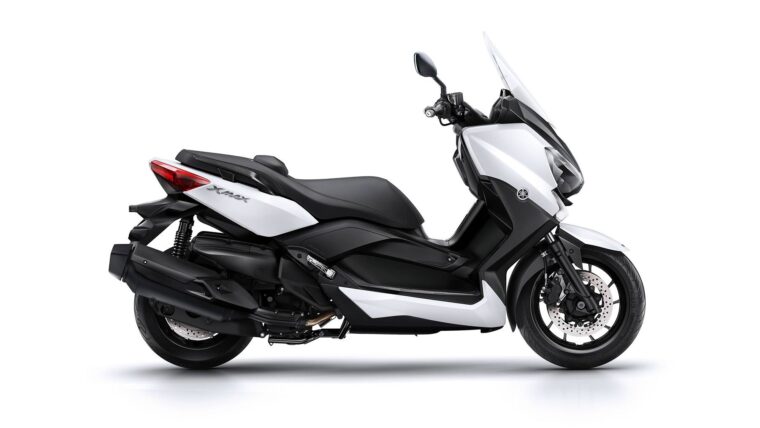 Yamaha-XMAX-400_26