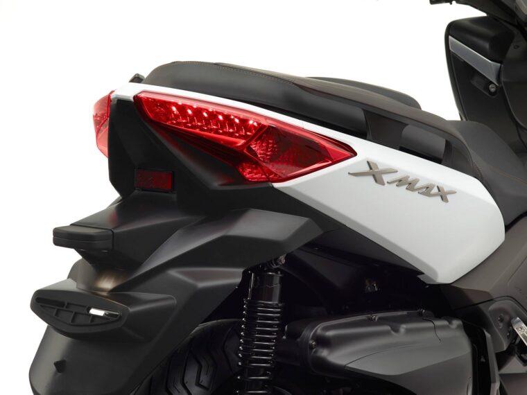 Yamaha-XMAX-400_4