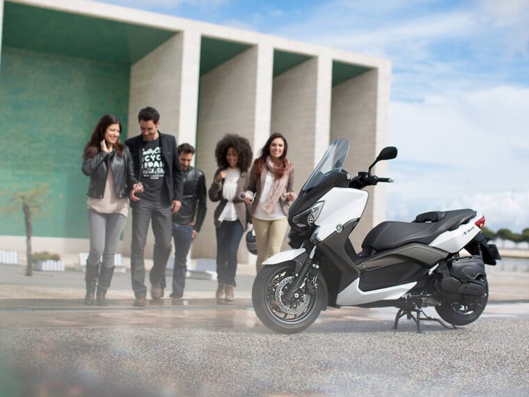 Yamaha-XMAX-400_5