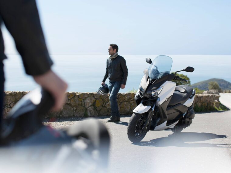 Yamaha-XMAX-400_6