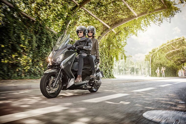 Yamaha-XMAX-400_9