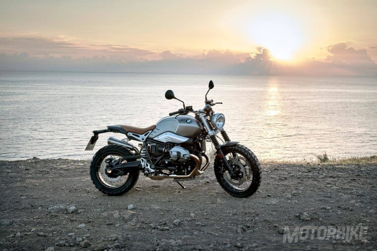 BMW-R-nineT-Scrambler-2016_14