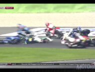 Aparatosa caída provoca la bandera roja en la salida de Moto2 12 Caida Salida Moto2 Valencia 2015 13