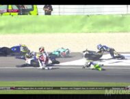 Aparatosa caída provoca la bandera roja en la salida de Moto2 14 Caida Salida Moto2 Valencia 2015 15