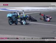 Secuencia de la caída múltiple en la última curva de Valencia en Moto3 12 Caida Vazquez Fenati Antonelli 11