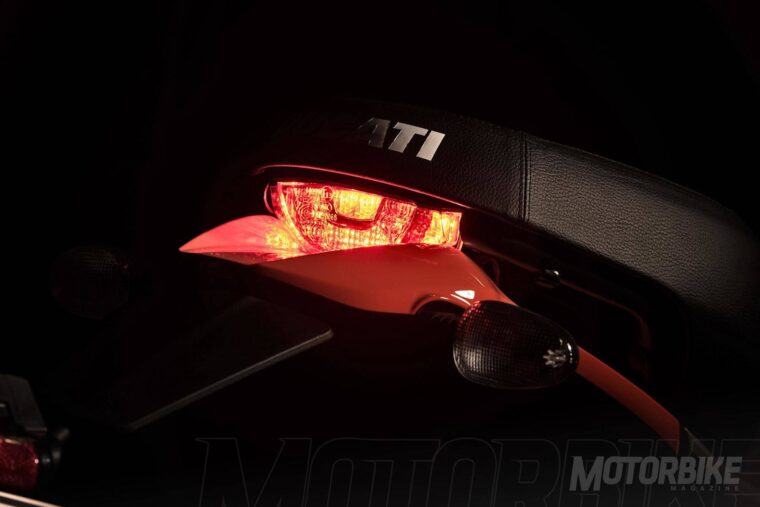 Ducati Scrambler Sixty2 16