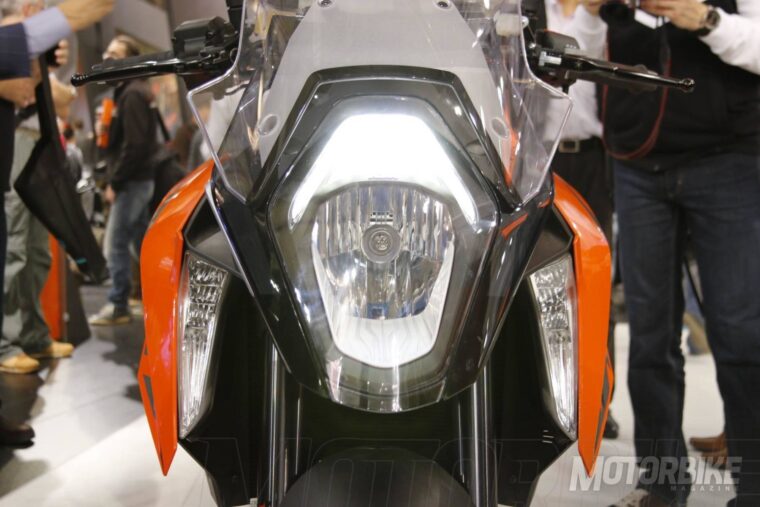 Nueva KTM 1290 Super Duke GT 2016: una deportiva encerrada en una trail 2 KTM 1290 Super Duke GT 2016 8