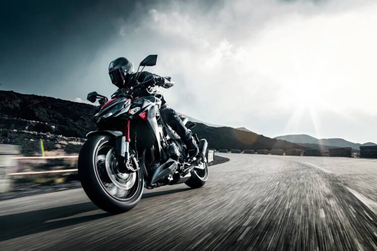 Kawasaki Z1000 Sugomi Edition 2016 - Motorbike Magazine