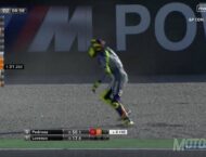 MotoGP Valencia 2015: Caída de Valentino Rossi en la Q2 10 Rossi caida entrenamientos 15