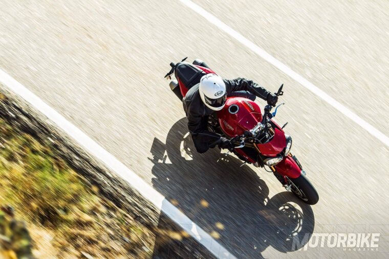 Triumph-Speed-Triple-S-2016_3