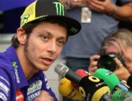 Valentino Rossi: «Tengo contrato para 2016. La próxima temporada decidiré si continúo, o no» 6 Valentino Rossi 2015 Valencia declaraciones