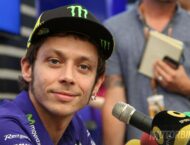 Valentino Rossi: «Tengo contrato para 2016. La próxima temporada decidiré si continúo, o no» 3 Valentino Rossi 2015 Valencia declaraciones